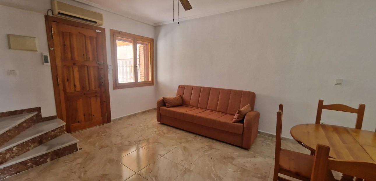 Sale - Terraced house -
Torrevieja - La siesta