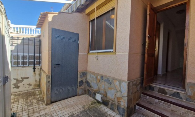 Sale - Terraced house -
Torrevieja - La siesta