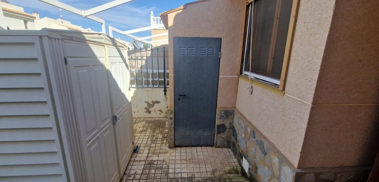 Sale - Terraced house -
Torrevieja - La siesta