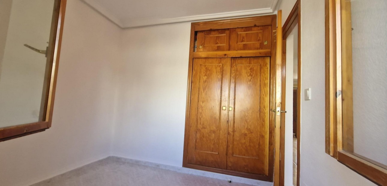 Sale - Terraced house -
Torrevieja - La siesta