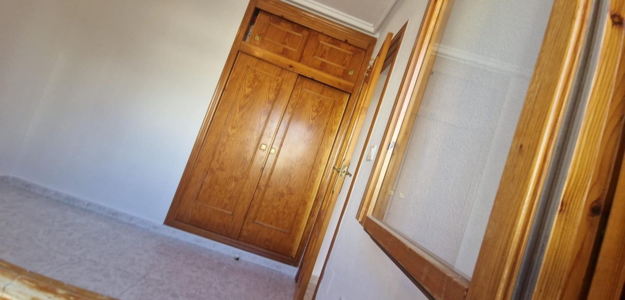 Sale - Terraced house -
Torrevieja - La siesta