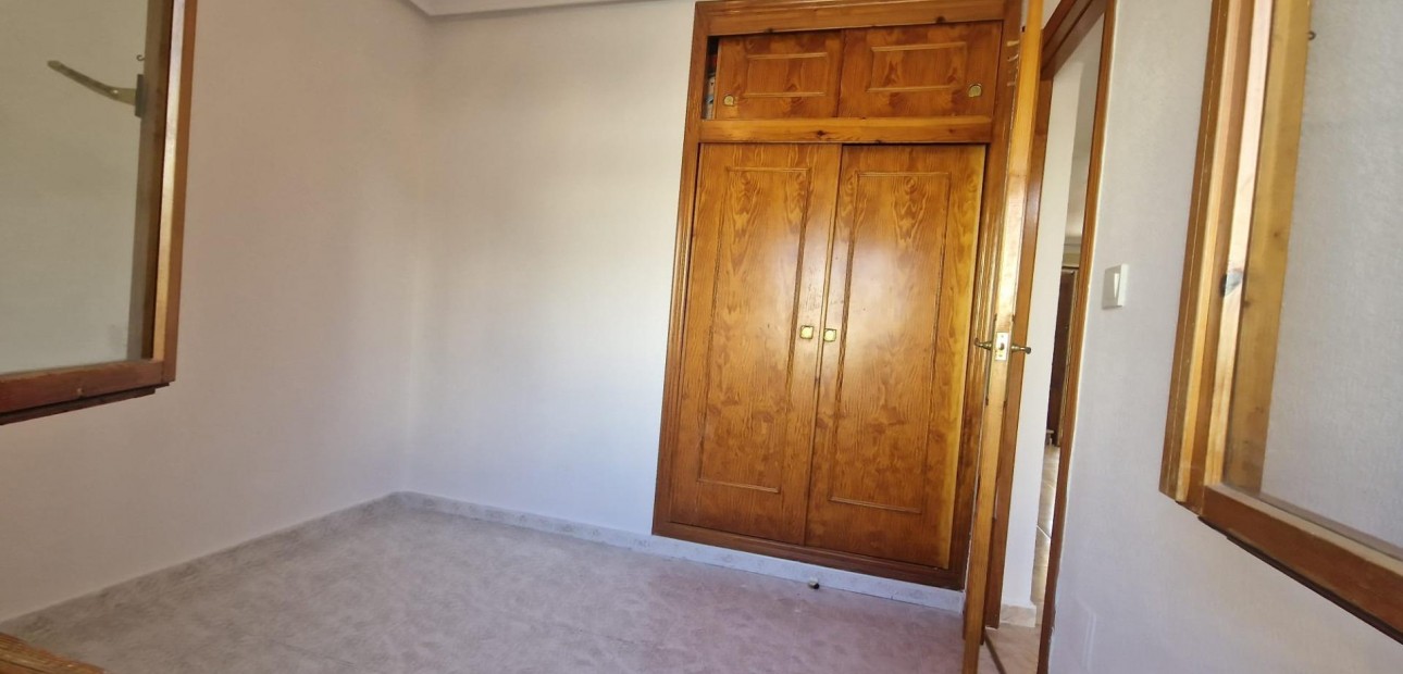 Sale - Terraced house -
Torrevieja - La siesta
