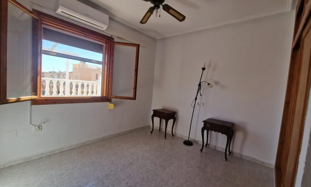 Sale - Terraced house -
Torrevieja - La siesta