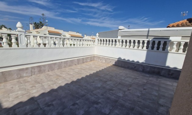 Sale - Terraced house -
Torrevieja - La siesta