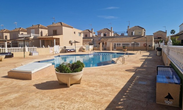 Sale - Terraced house -
Torrevieja - La siesta