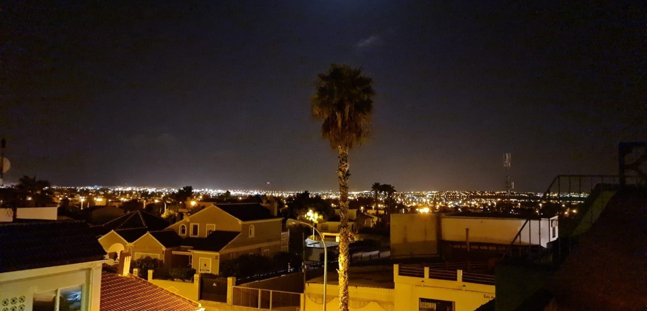 Sale - Terraced house -
Torrevieja - La Siesta - El Salado - Torreta