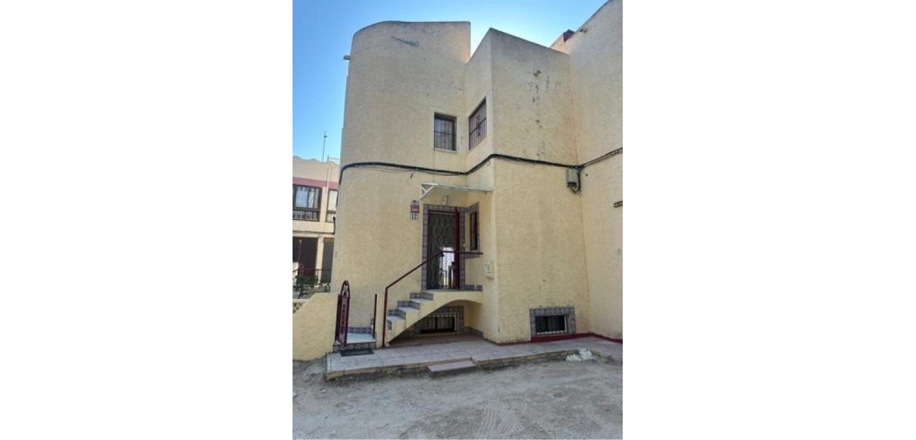 Venta - Terraced house -
Guardamar del Segura - Zona Pueblo