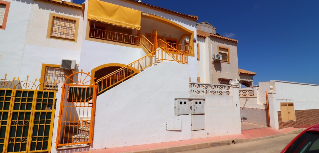 Venta - Apartamento / piso -
Torrevieja - Altos del Limonar