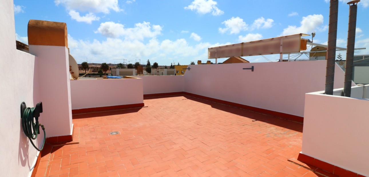 Venta - Apartamento / piso -
Torrevieja - Altos del Limonar