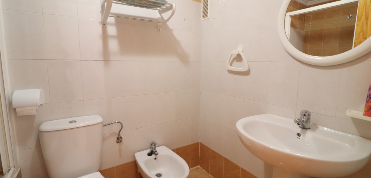 Venta - Apartamento / piso -
Torrevieja - Altos del Limonar