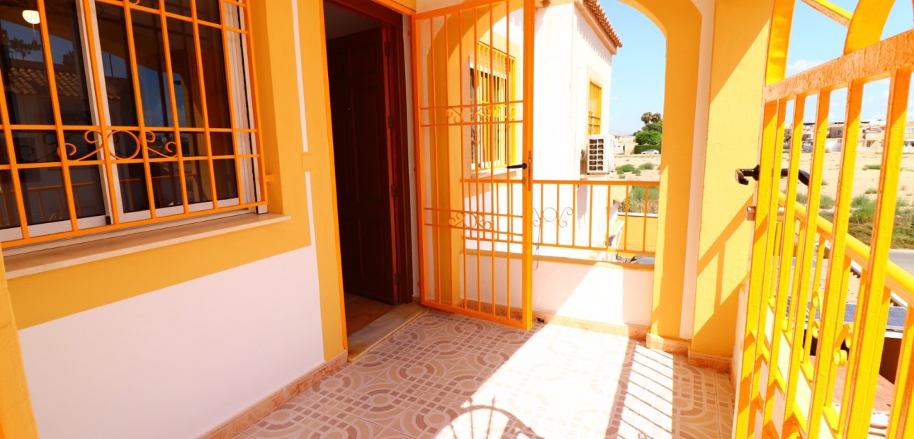 Venta - Apartamento / piso -
Torrevieja - Altos del Limonar