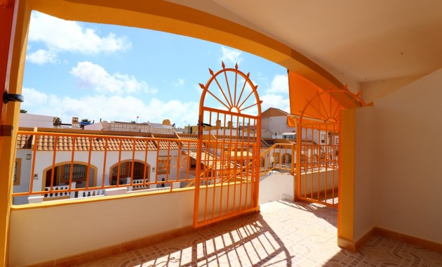 Venta - Apartamento / piso -
Torrevieja - Altos del Limonar