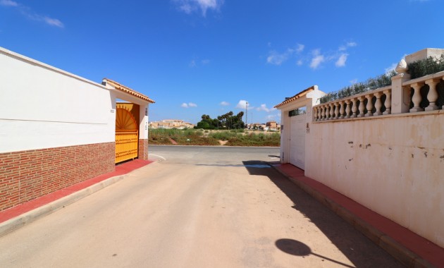 Venta - Apartamento / piso -
Torrevieja - Altos del Limonar