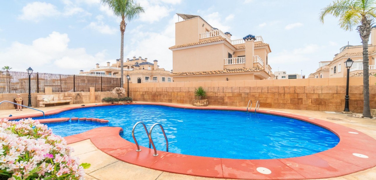 Venta - Apartamento / piso -
Orihuela Costa - Los Dolses