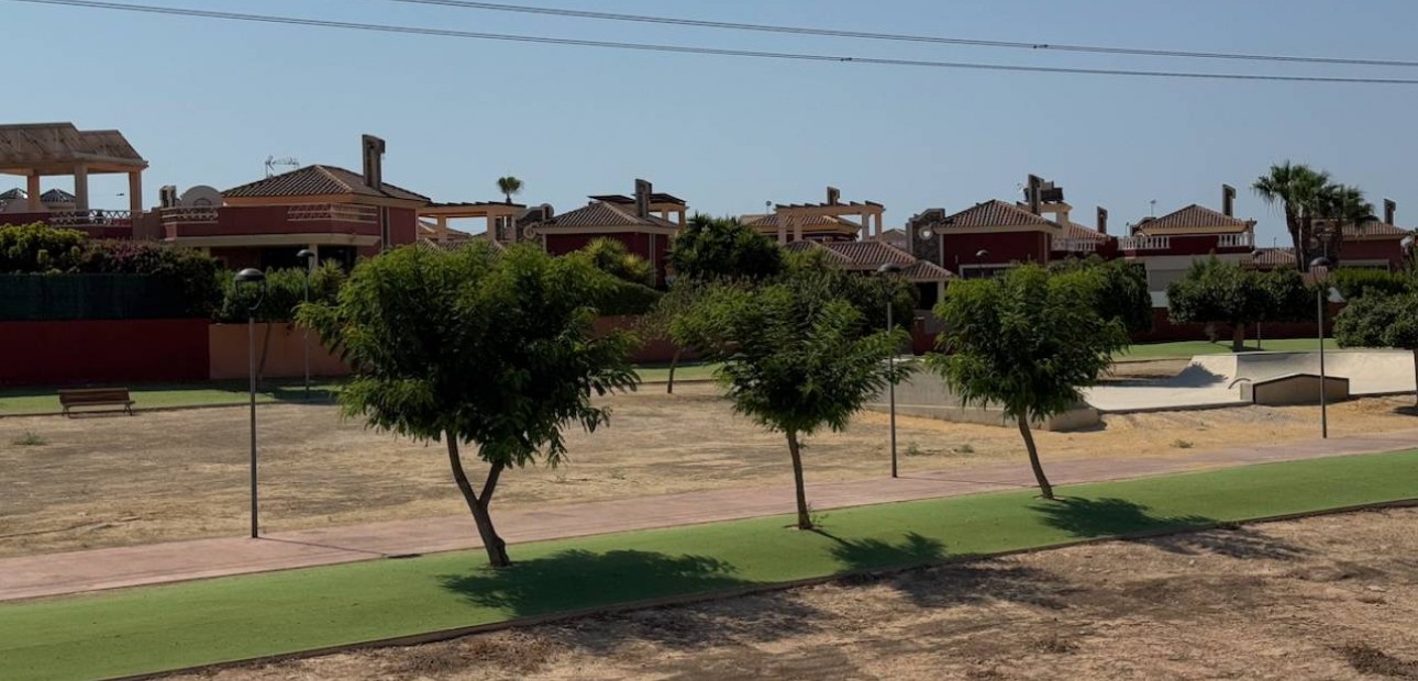 Herverkoop - Villa -
Algorfa - Lo Crispin