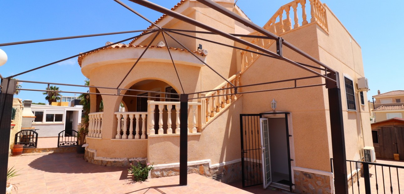 Venta - Detached Villa -
Benimar - Rojales Hills
