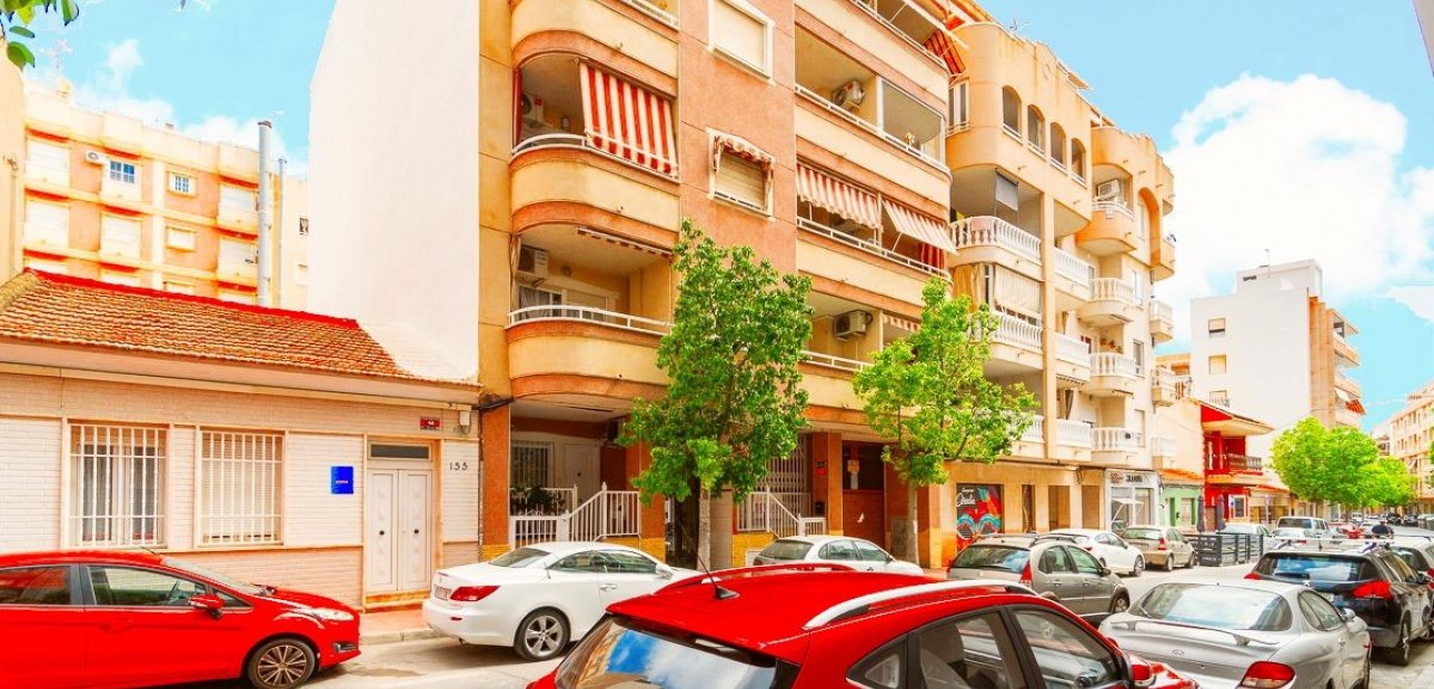Venta - Apartamento / piso -
Torrevieja - Centro