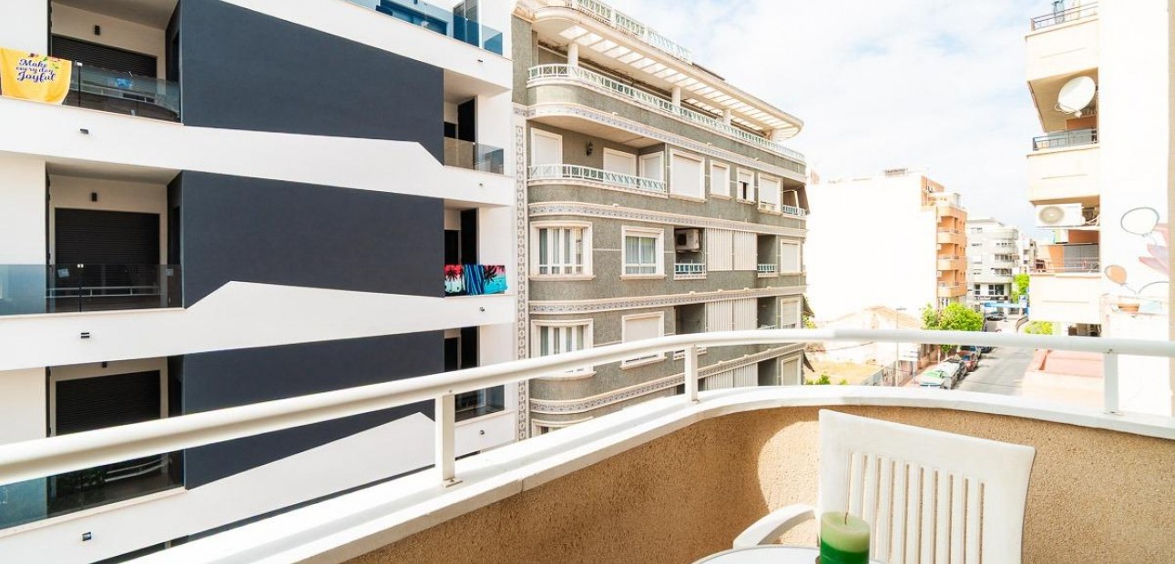 Venta - Apartamento / piso -
Torrevieja - Centro