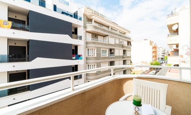 Venta - Apartamento / piso -
Torrevieja - Centro