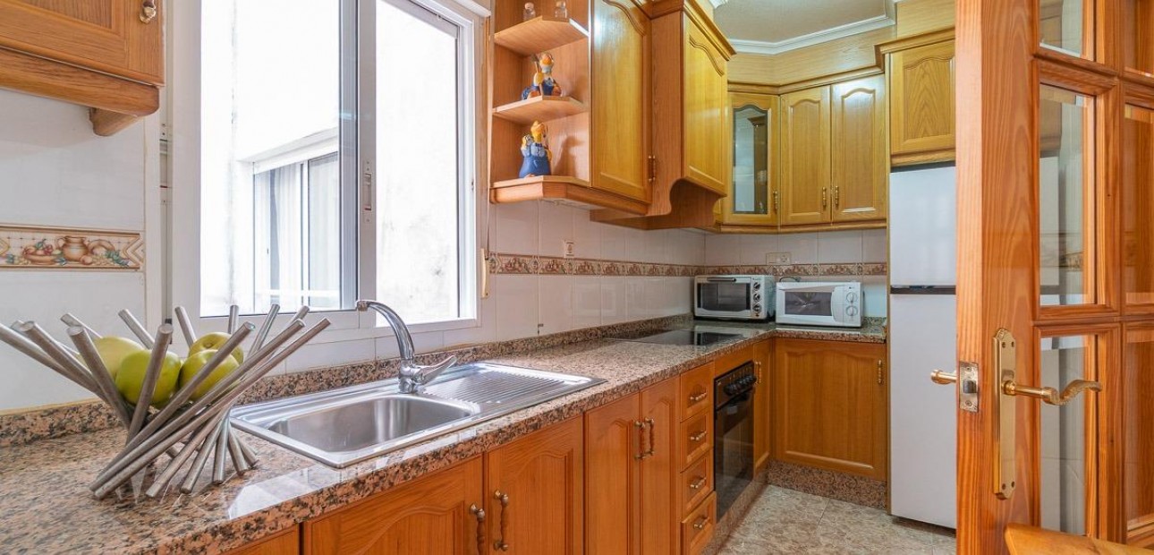 Venta - Apartamento / piso -
Torrevieja - Centro