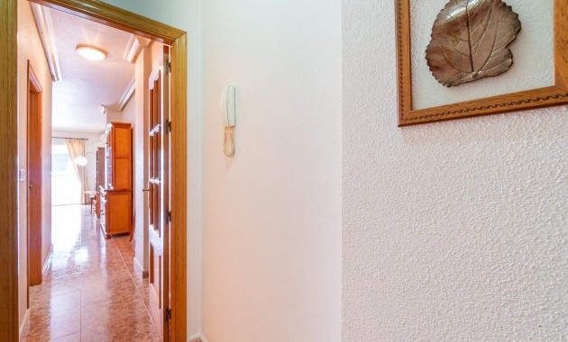 Venta - Apartamento / piso -
Torrevieja - Centro