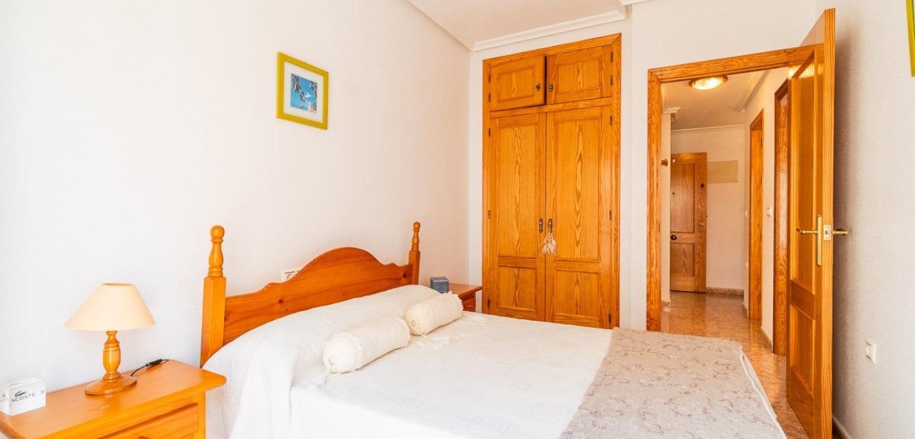 Venta - Apartamento / piso -
Torrevieja - Centro