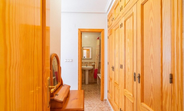 Venta - Apartamento / piso -
Torrevieja - Centro