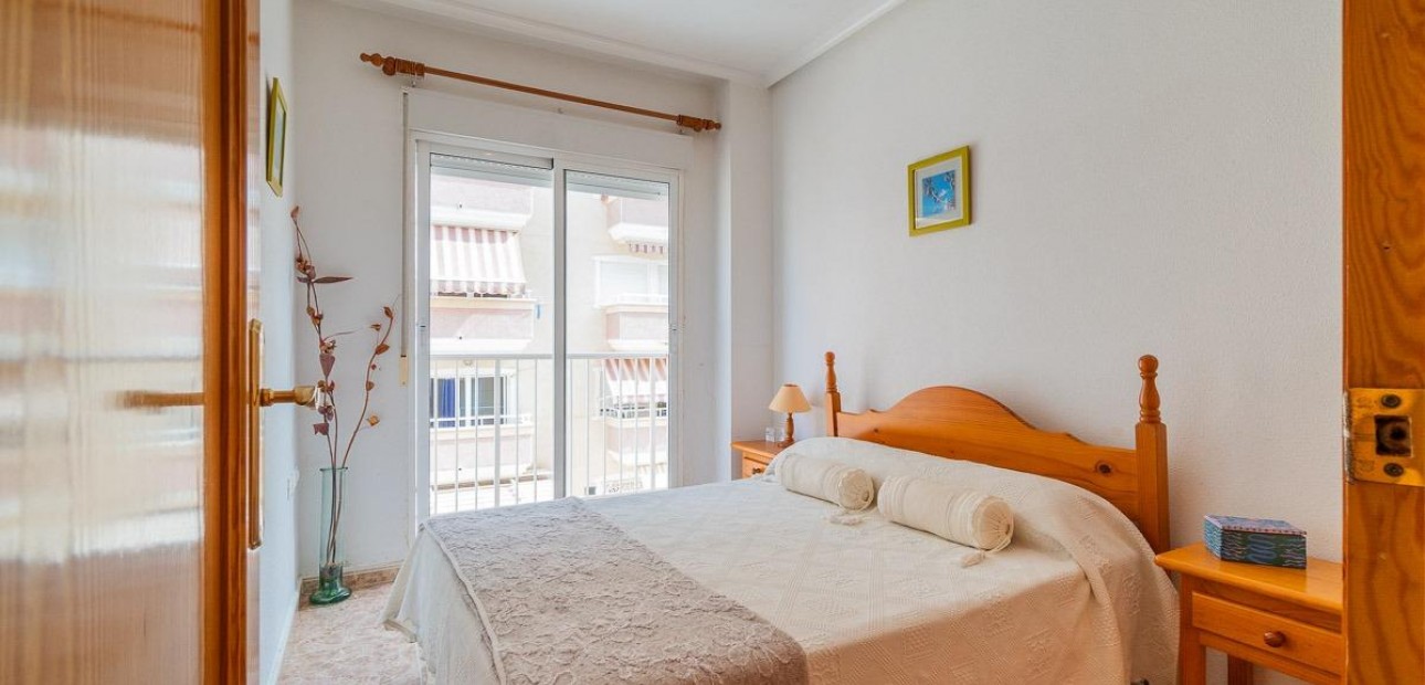 Venta - Apartamento / piso -
Torrevieja - Centro