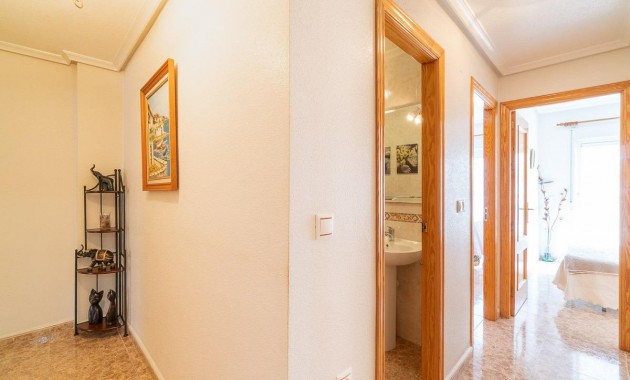 Venta - Apartamento / piso -
Torrevieja - Centro
