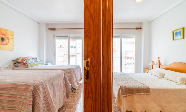 Venta - Apartamento / piso -
Torrevieja - Centro