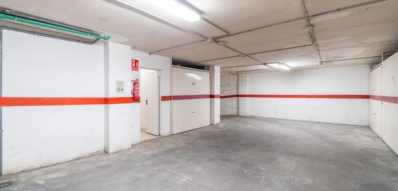 Venta - Apartamento / piso -
Torrevieja - Centro