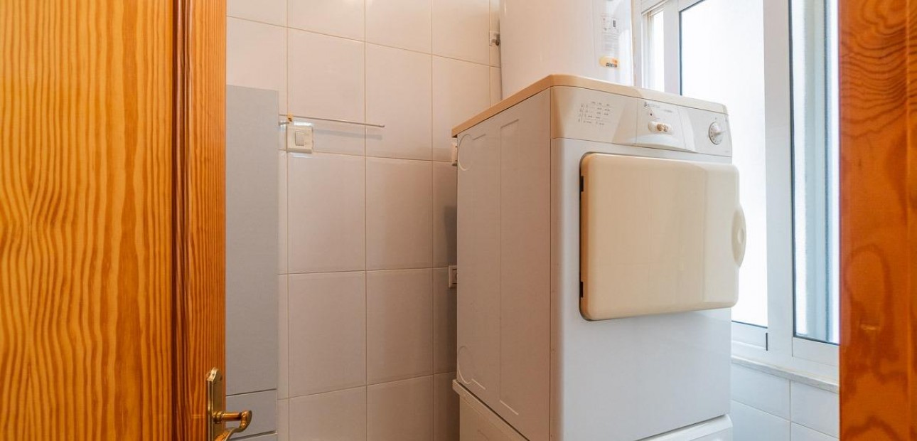 Venta - Apartamento / piso -
Torrevieja - Centro