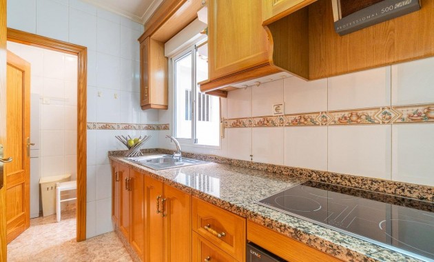 Venta - Apartamento / piso -
Torrevieja - Centro