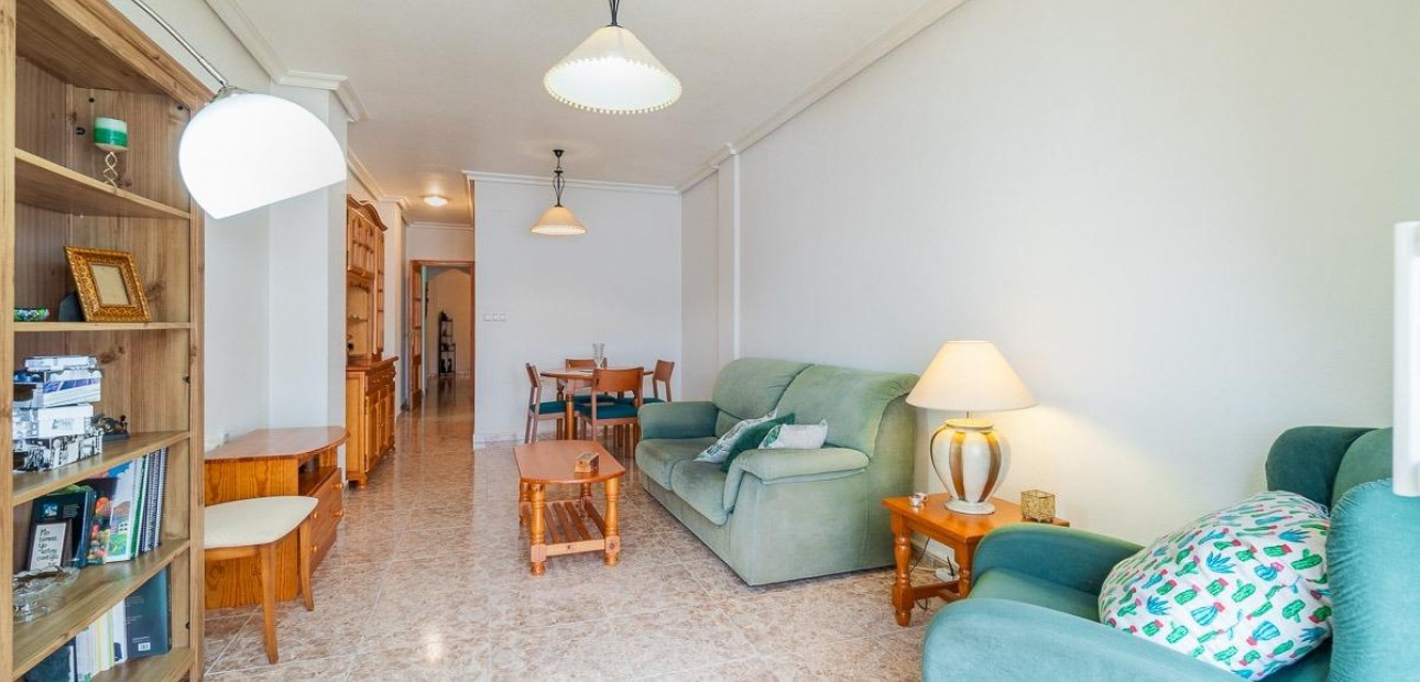 Venta - Apartamento / piso -
Torrevieja - Centro