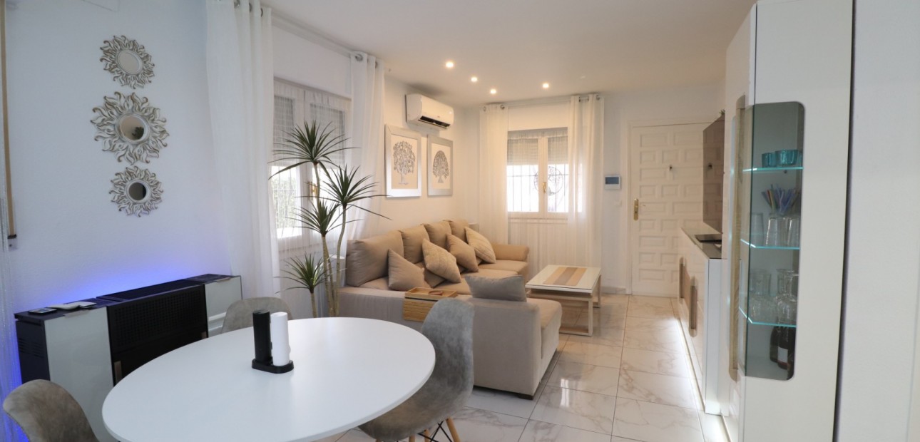 Venta - Detached Villa -
Orihuela Costa - La Florida