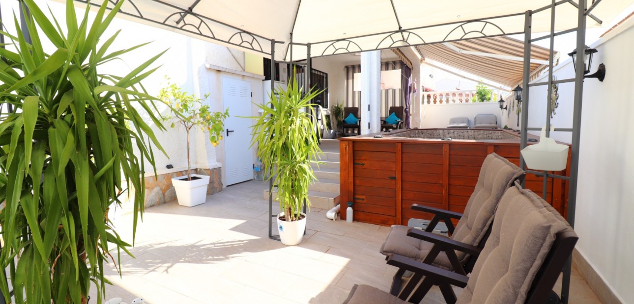 Venta - Detached Villa -
Orihuela Costa - La Florida