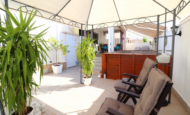 Venta - Detached Villa -
Orihuela Costa - La Florida