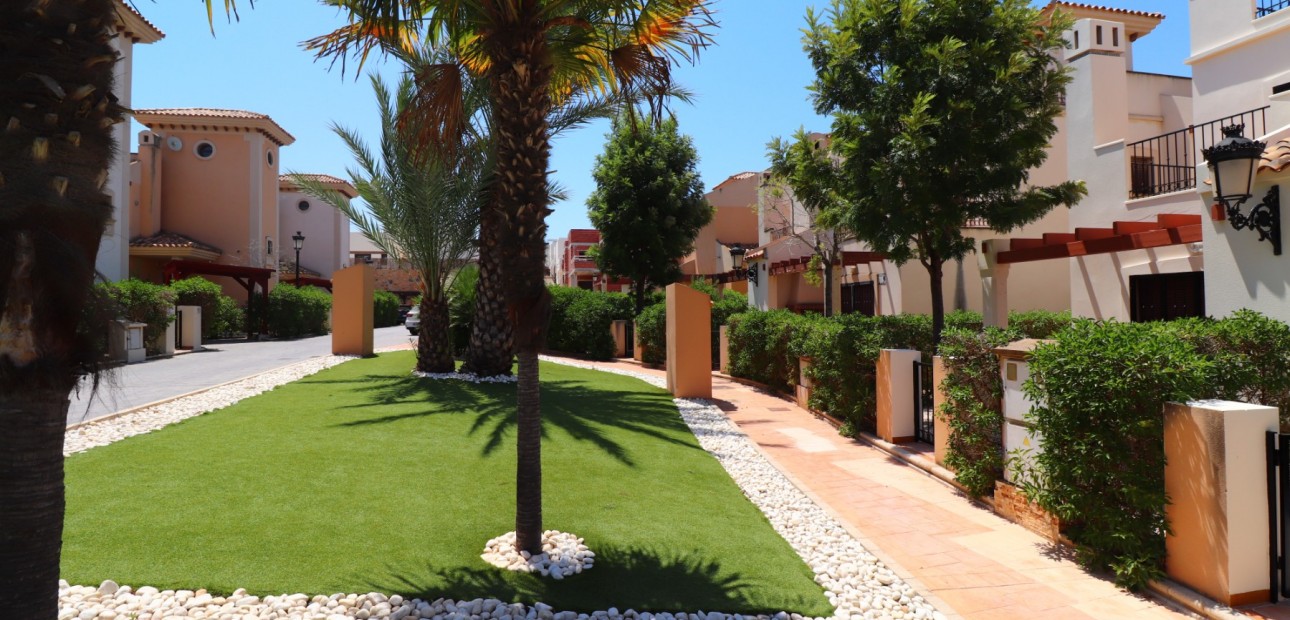 Venta - Semi Detached Villa -
Algorfa - La Finca Golf Resort