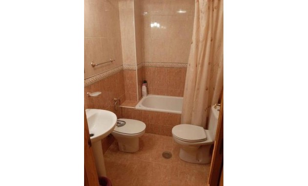 Venta - Apartamento / piso -
Torrevieja - Playa del cura