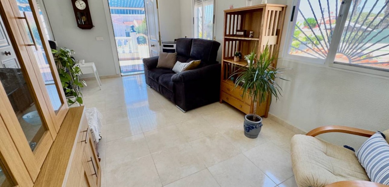 Herverkoop - Villa -
Ciudad Quesada