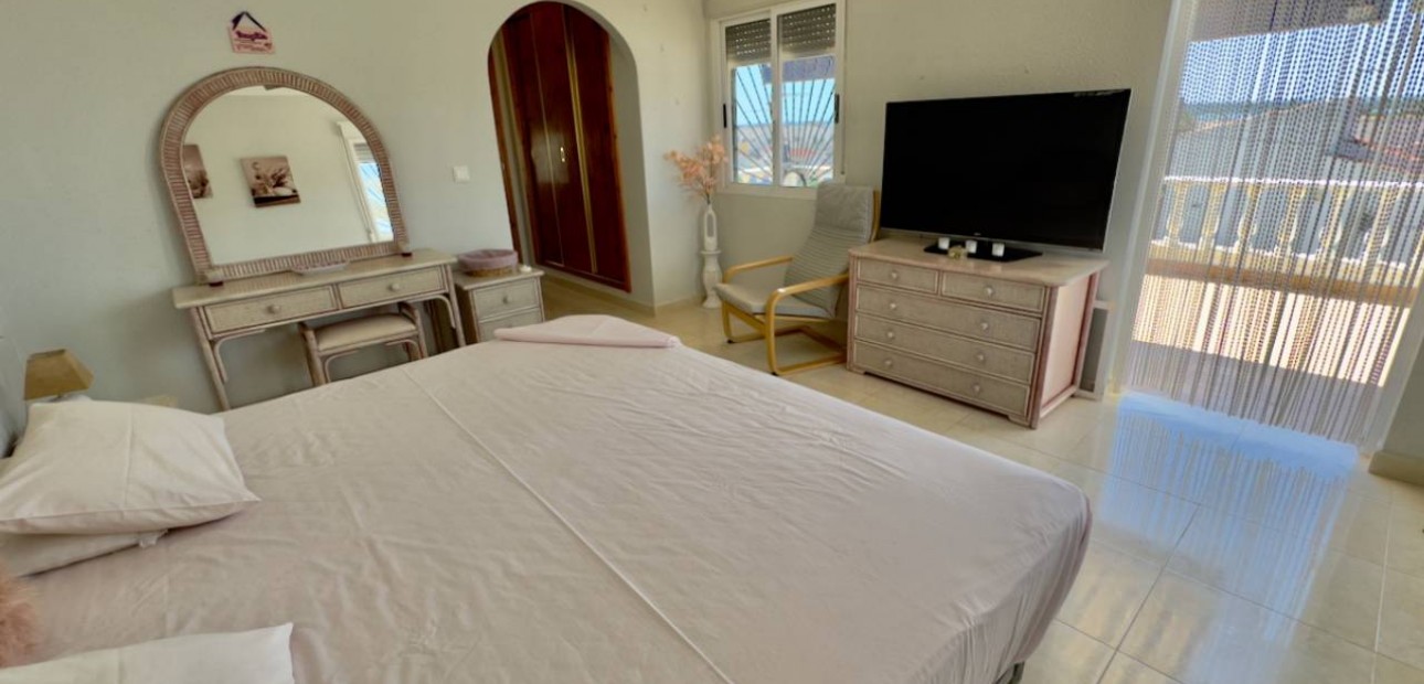 Herverkoop - Villa -
Ciudad Quesada