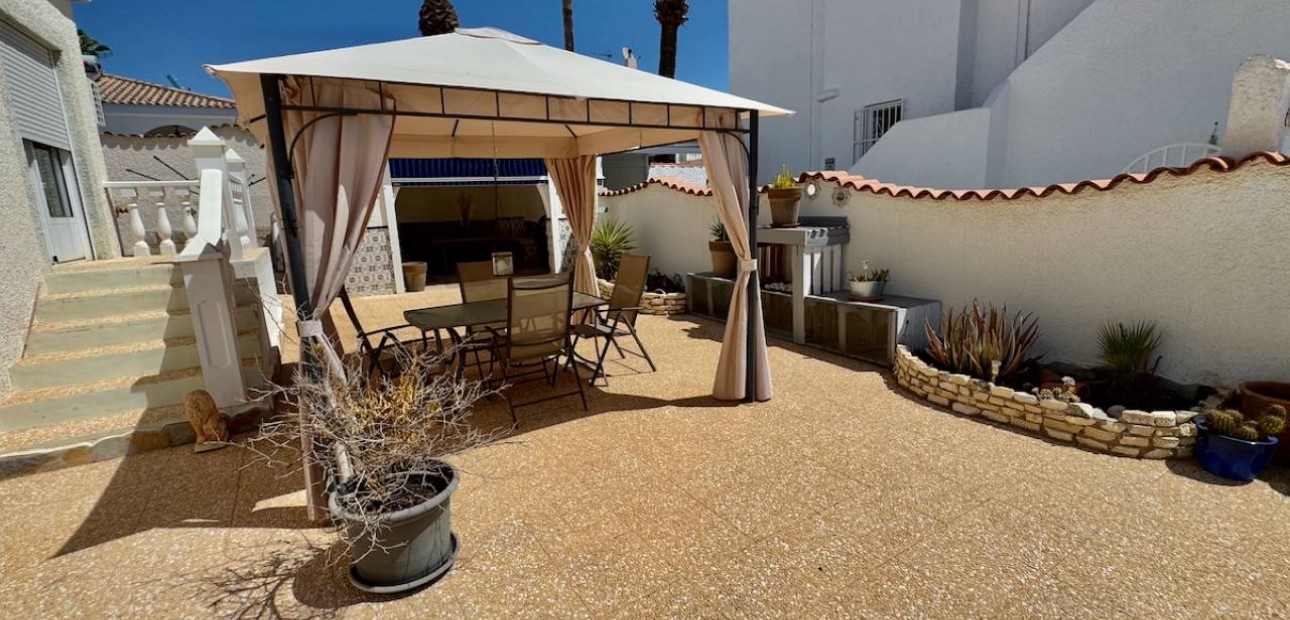 Herverkoop - Villa -
Ciudad Quesada