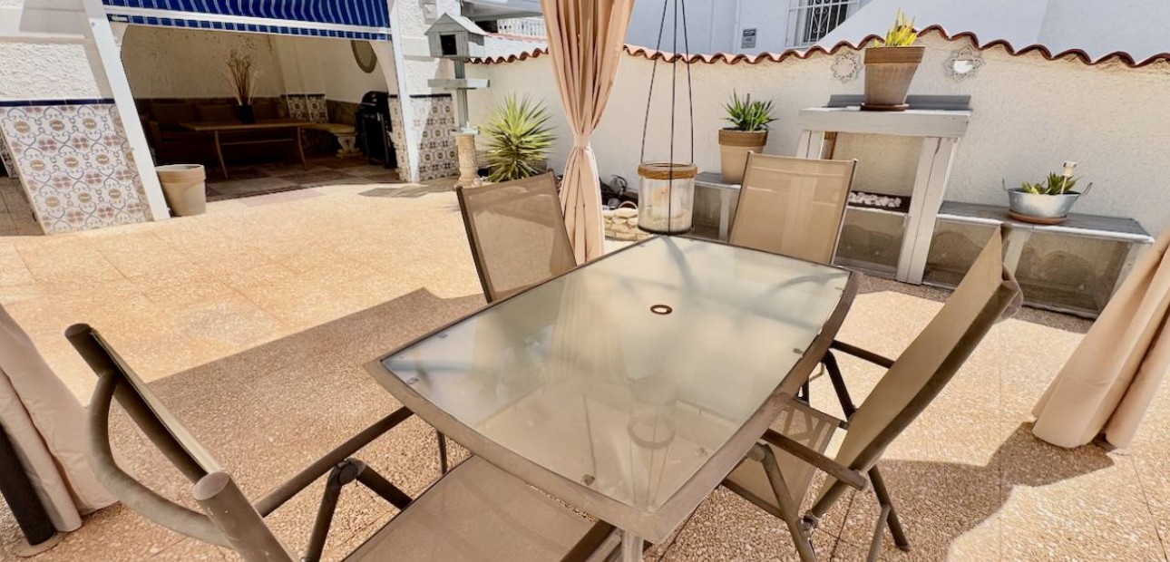 Herverkoop - Villa -
Ciudad Quesada