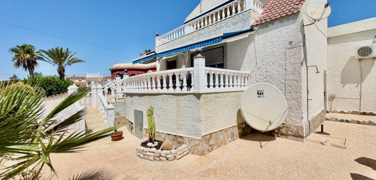 Herverkoop - Villa -
Ciudad Quesada