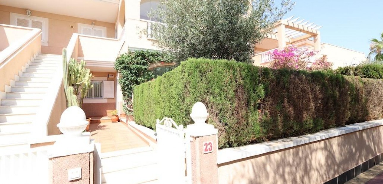 Venta - Bungalow -
Orihuela Costa - Punta Prima
