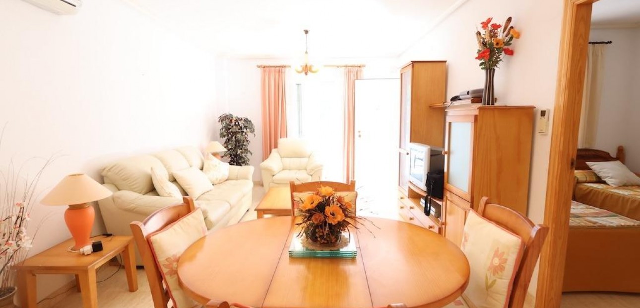 Venta - Bungalow -
Orihuela Costa - Punta Prima