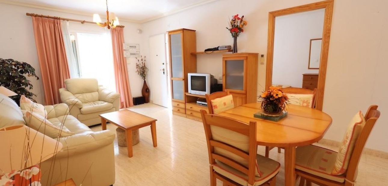 Venta - Bungalow -
Orihuela Costa - Punta Prima