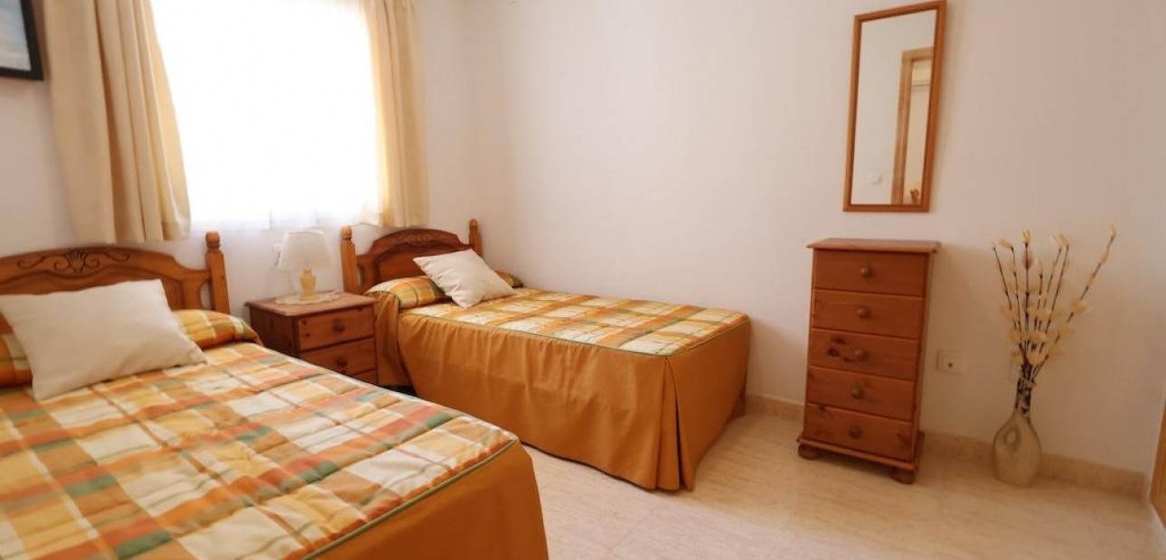 Venta - Bungalow -
Orihuela Costa - Punta Prima