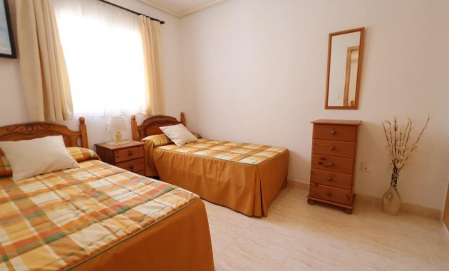 Venta - Bungalow -
Orihuela Costa - Punta Prima