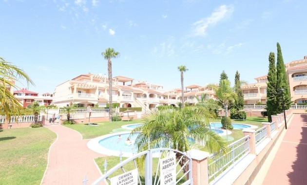 Venta - Bungalow -
Orihuela Costa - Punta Prima